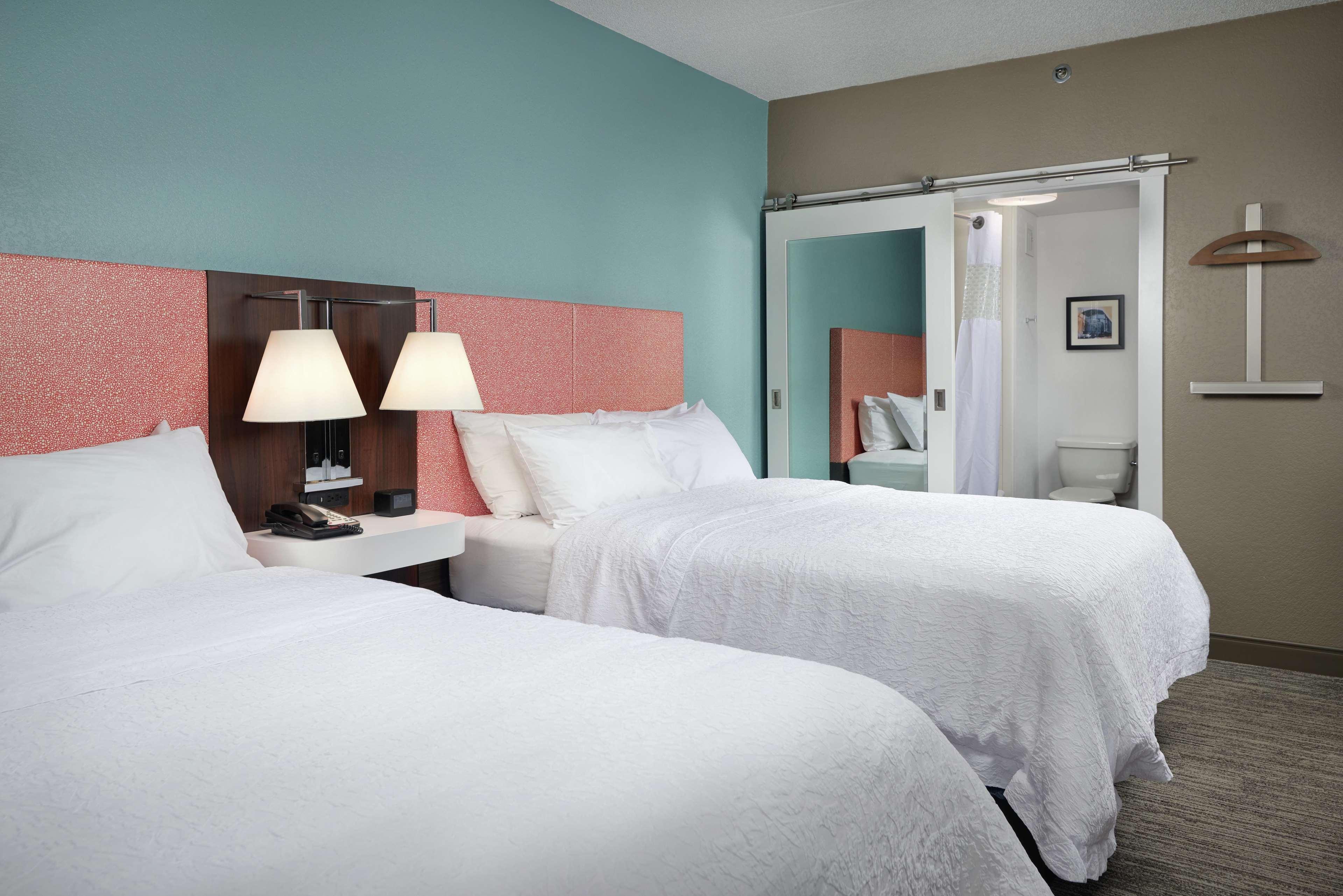 Hampton Inn Хановер Экстерьер фото