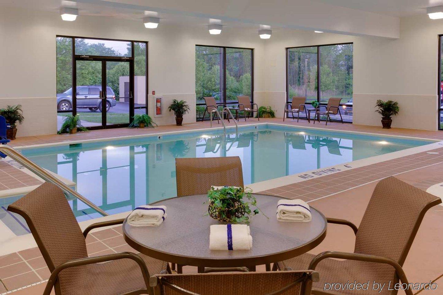 Hampton Inn Хановер Экстерьер фото