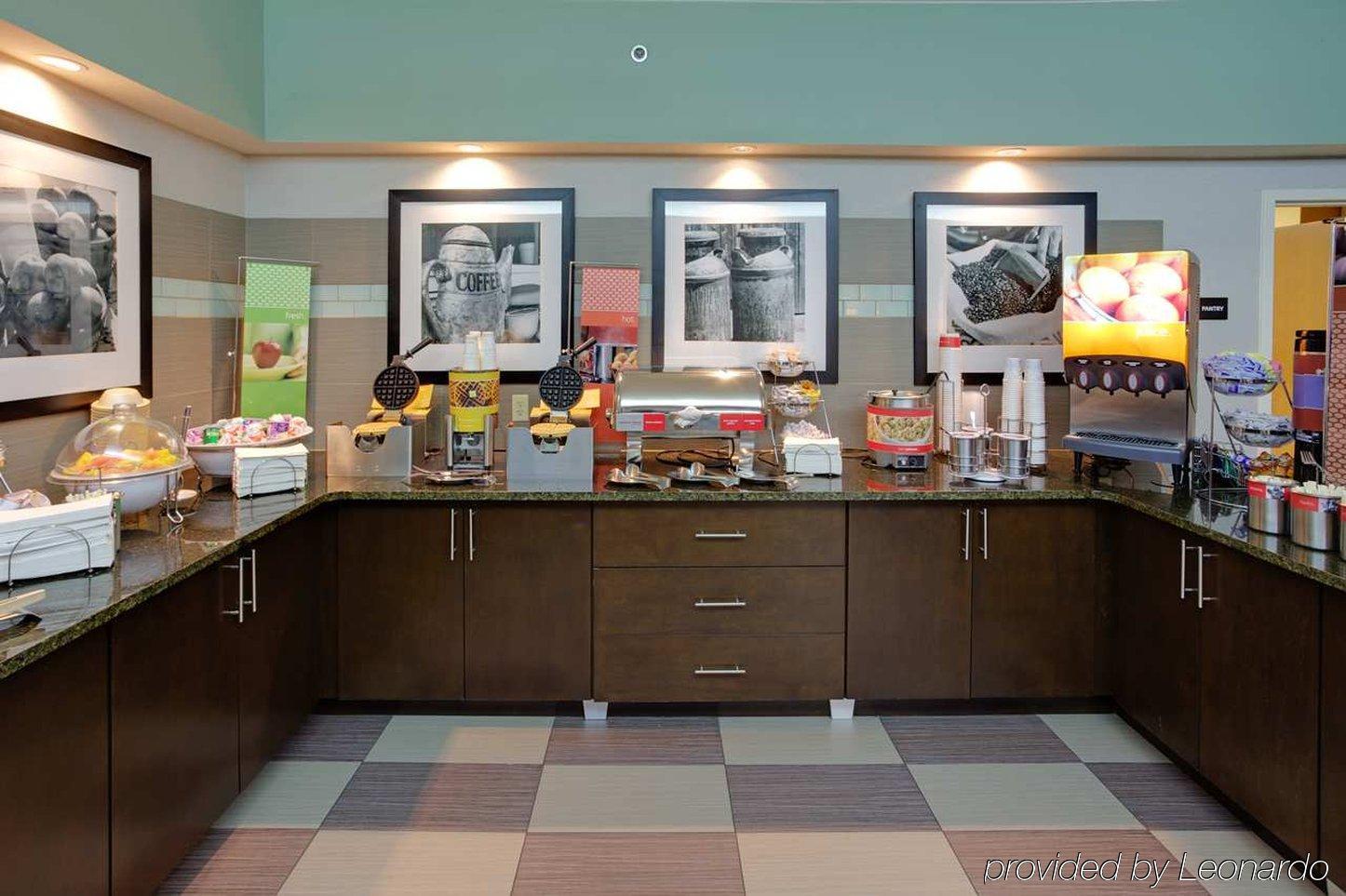 Hampton Inn Хановер Экстерьер фото